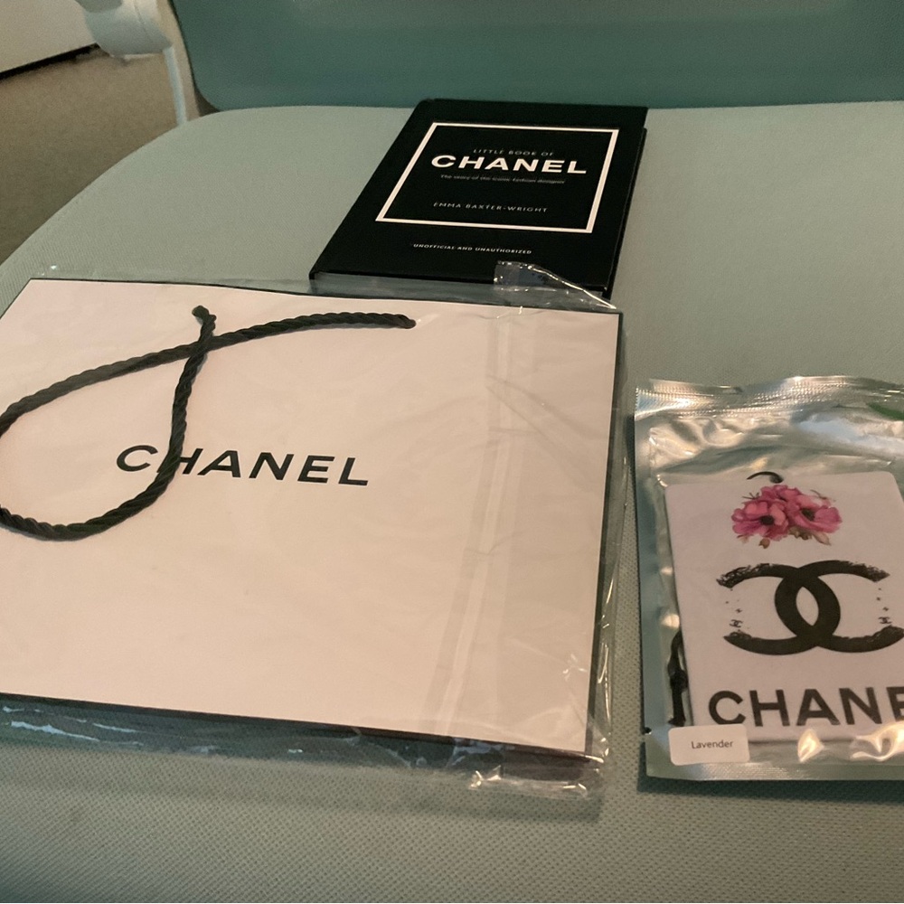 CHANEL Little Book Of Chanel Chanel Store Bag, Fragrance Tag